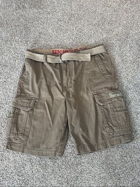 UNIONBAY Men's Tan Cargo Shorts with Web Belt